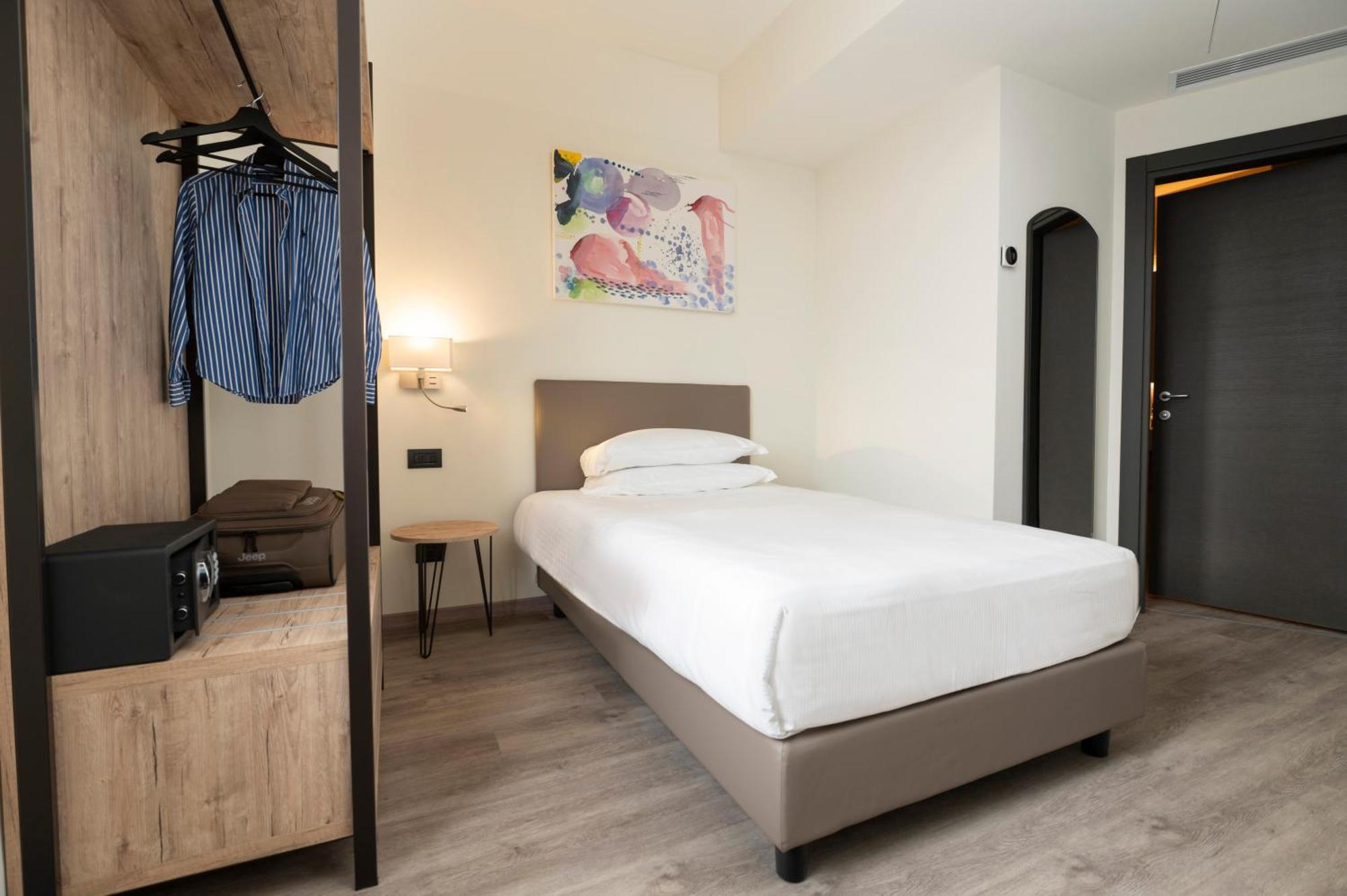 Hotel Plaza San Martino Siccomario Bagian luar foto